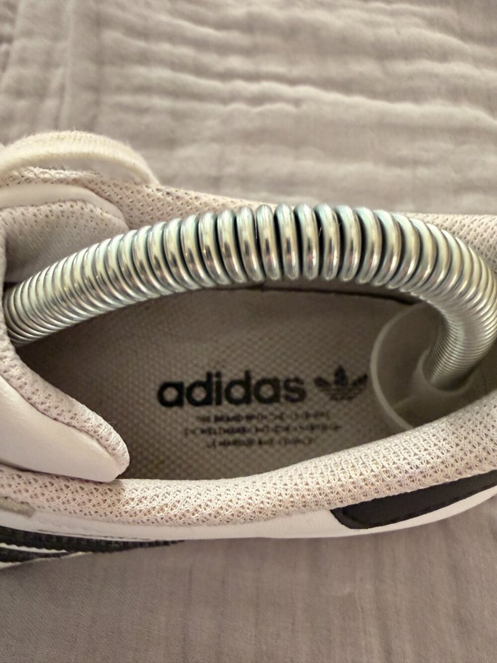 Adidas Superstar - Size 7.5 - Picture 8 of 9